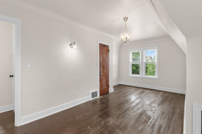 Building Photo - 3460 Haverhill St
