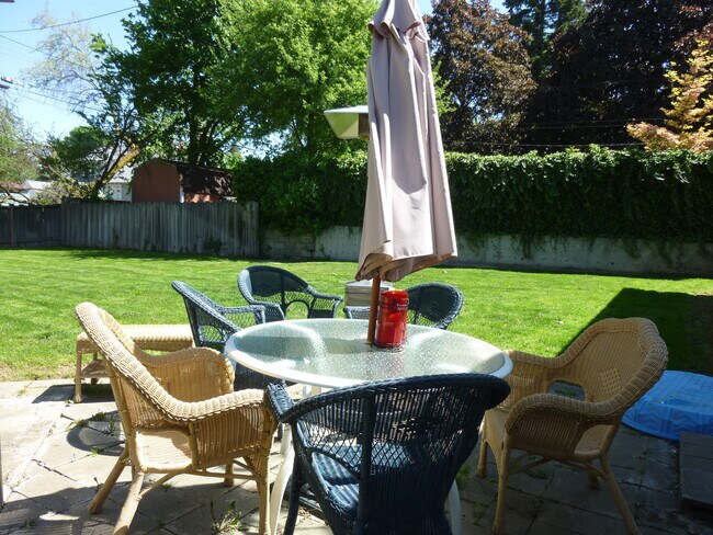 Foto del edificio - 825 E 35th Ave