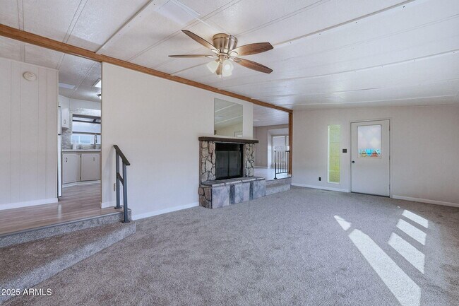 Building Photo - 17048 N 66th Terrace