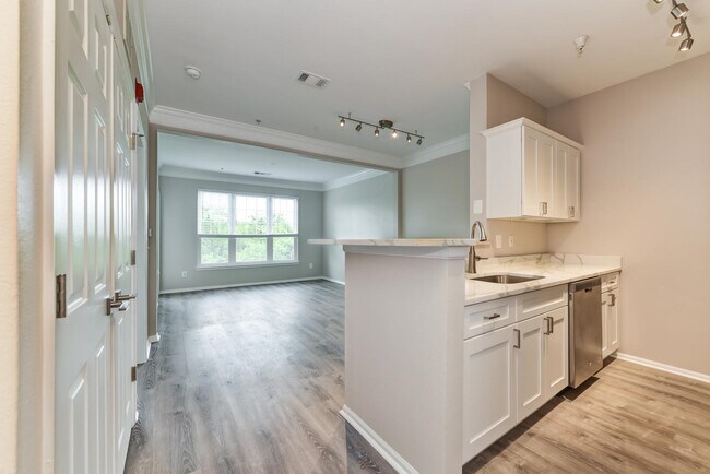 Building Photo - 1530 Spring Gate Dr.