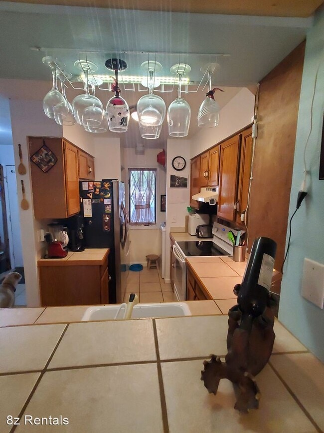 Building Photo - 2 br, 1.5 bath House - 1210 Milo Cir #B