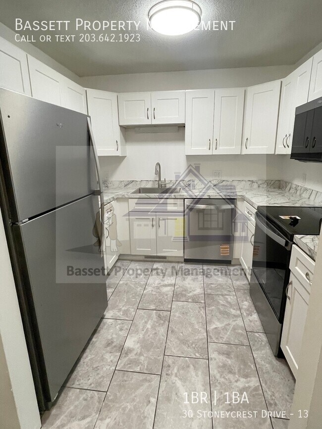 Foto del edificio - 30 Stoneycrest Dr