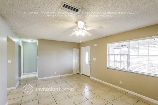 Building Photo - 7714 SW 6th Ct