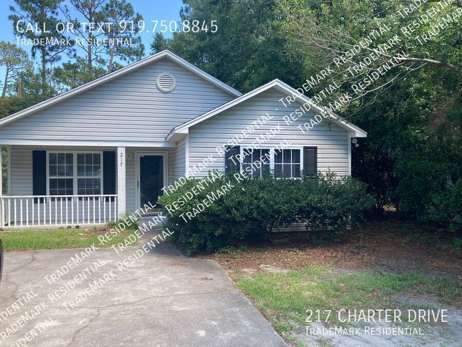 Foto principal - 217 Charter Dr