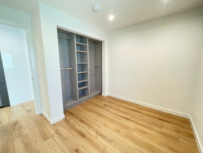 Foto del edificio - 22261 Haynes St