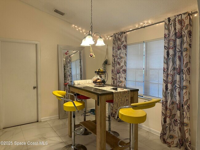 Foto del edificio - 1287 Lingen Ave NW