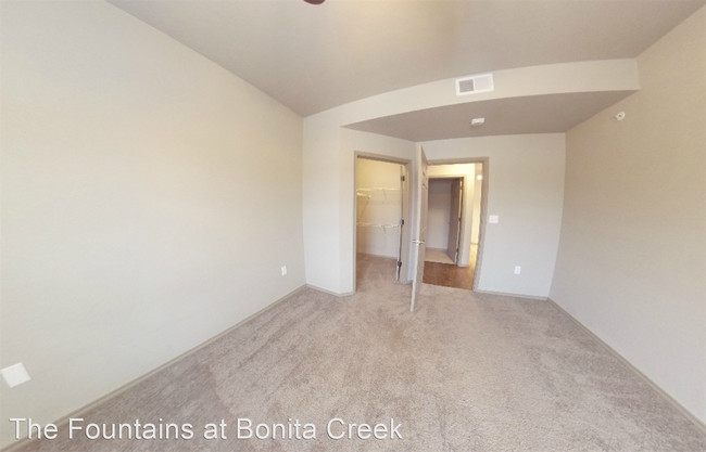 Building Photo - 1270 W Oaklawn Rd
