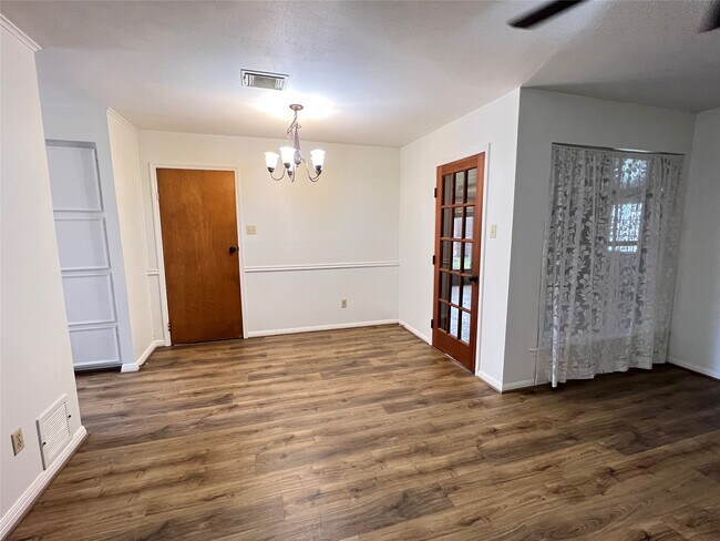 Building Photo - 2232 Ripple Creek Dr