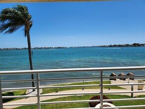 Building Photo - 6105 Bahia Del Mar Cir