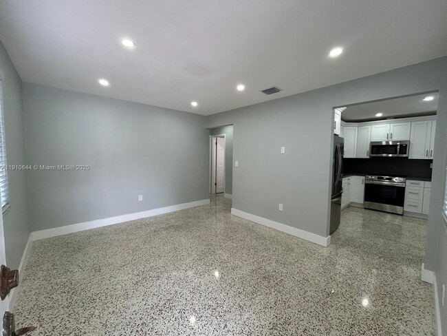 Foto del edificio - 4242 NW 5th St