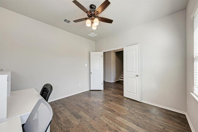 Foto del edificio - 136 Finley St