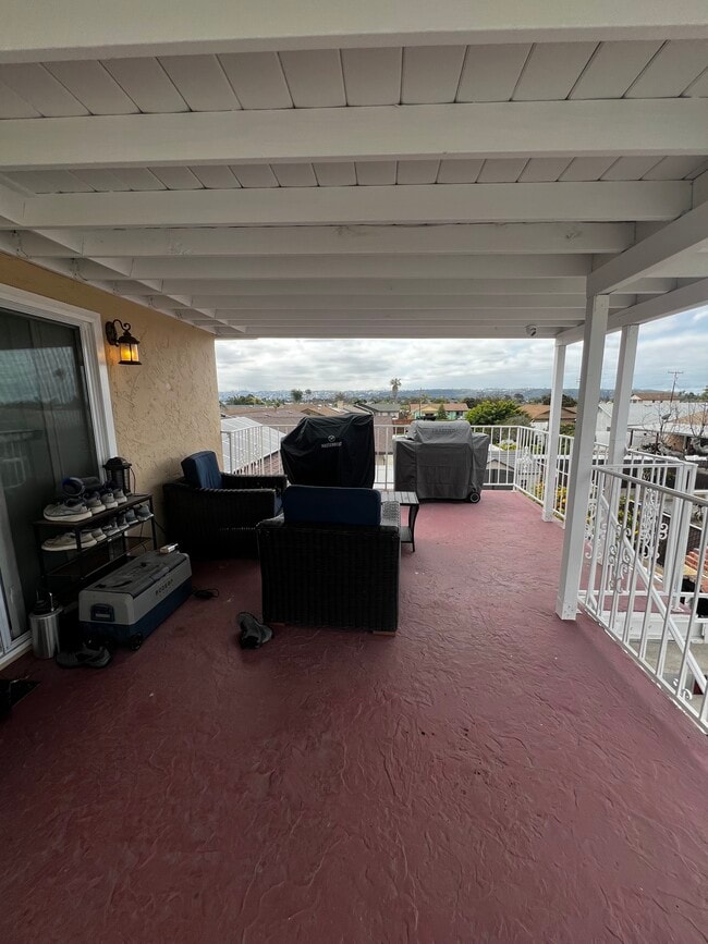 Building Photo - 1042 Garland Dr