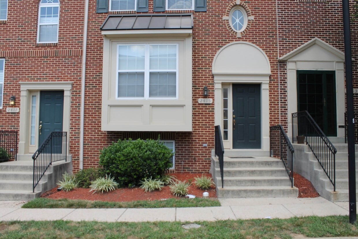 2415 Hillsdale Pl SE, Washington, DC 20020 Townhome Rentals in
