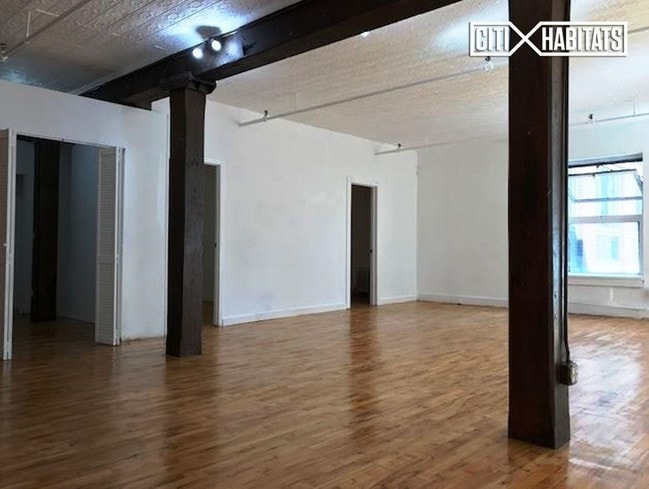 Building Photo - 110 W 26th St