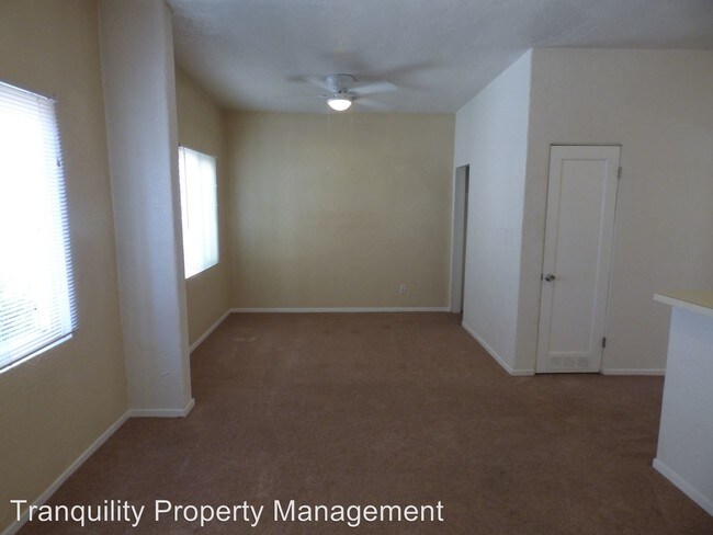 Foto del edificio - 2452-2458 Fourth Ave