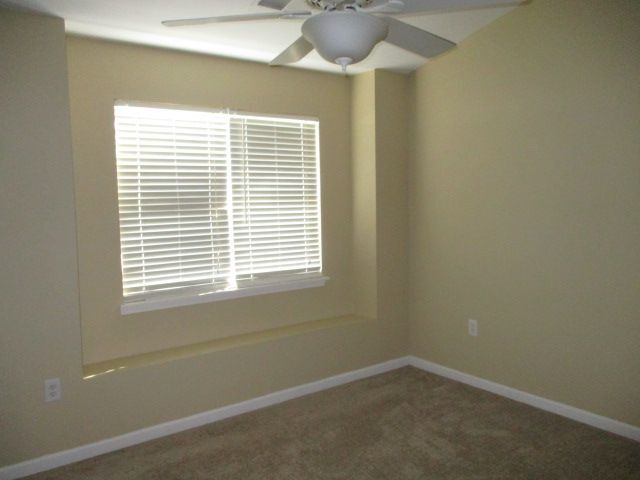 Building Photo - 1008 Perennial Ln