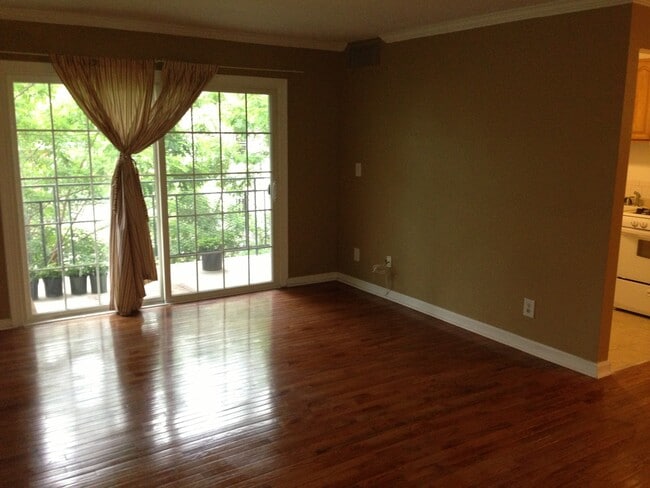 Living Room - 2610 Wade Rd SE