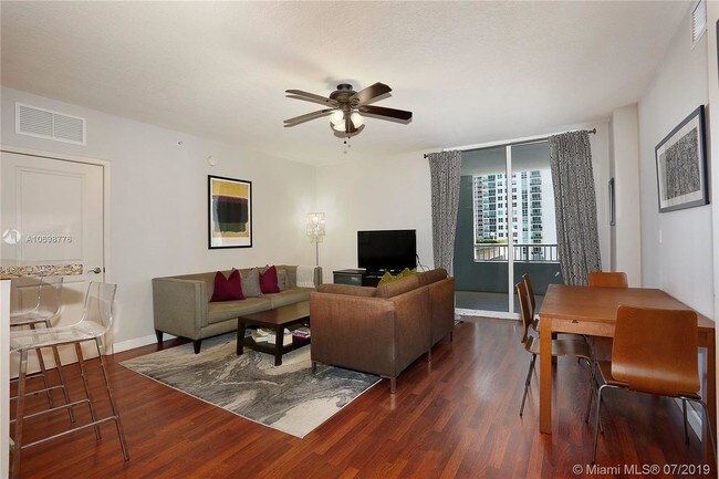 Foto del edificio - 170 SE 14th St