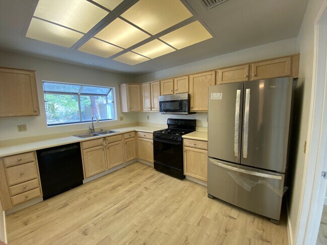 Foto del edificio - Sun City Summerlin - 55+ Community. Rare 2...