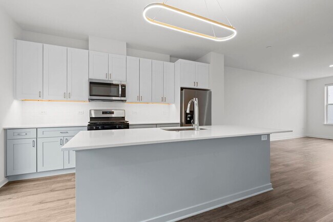 Building Photo - 103 E Crystal Lake Ave