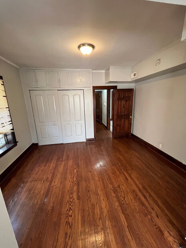 Foto del edificio - 10934 S Vernon Ave
