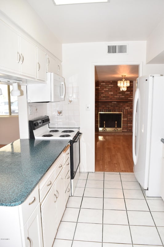 Foto del edificio - 12231 N Cherry Hills Dr W