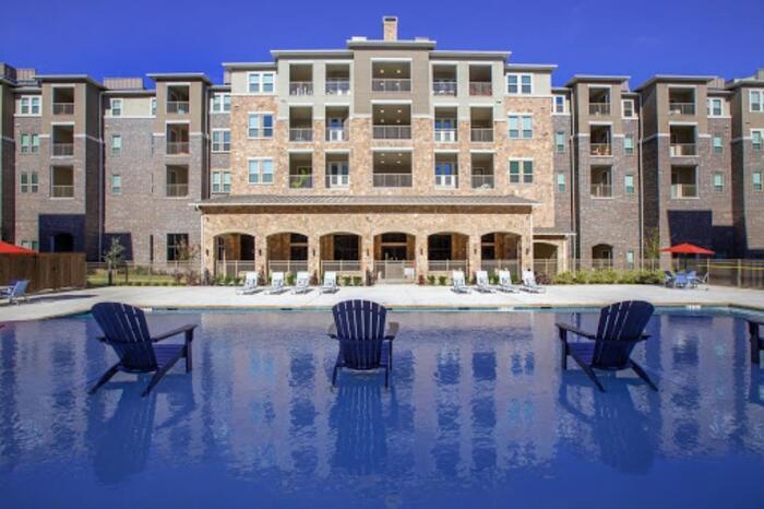 Foto principal - 7830 Van Tuyl Pkwy