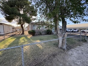 Building Photo - 486 S 200 E