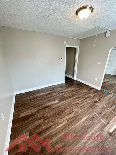 Foto del edificio - 253 Silverage Ave