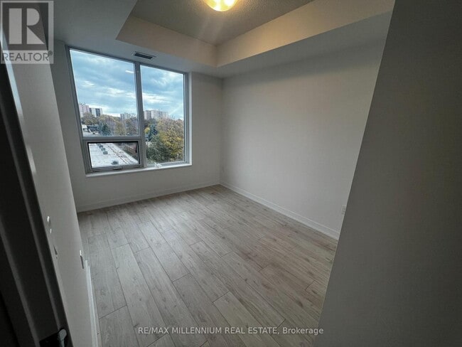 Building Photo - 500 Plains Rd E