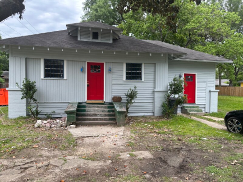 Foto principal - 2603 Jackson Ave