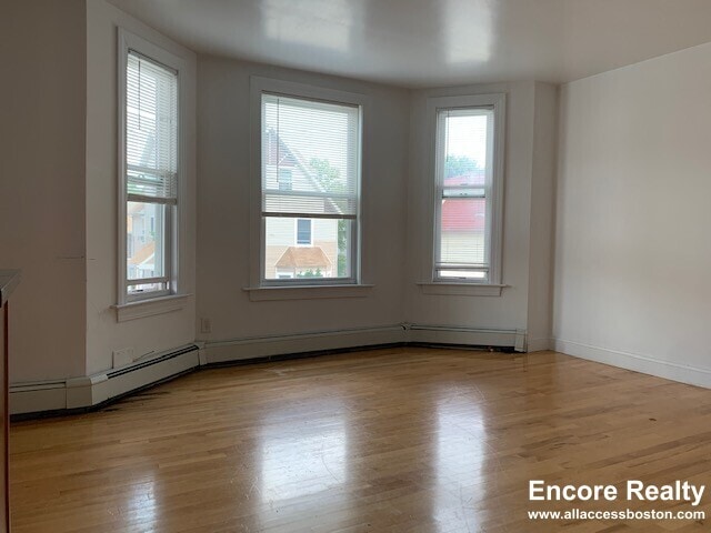 Building Photo - 85 Stoughton St