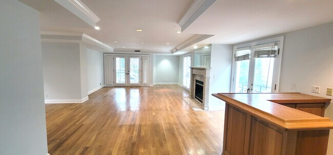 Living Room - 448 N Oakhurst Dr