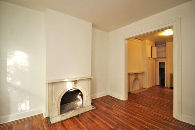 Building Photo - 12 E. Read St