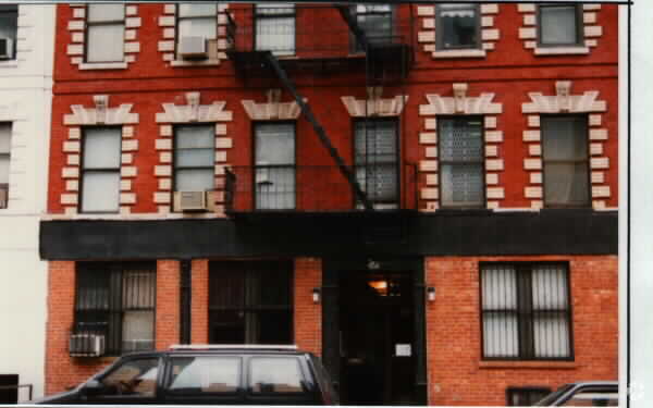 Building Photo - 309 E 95th St