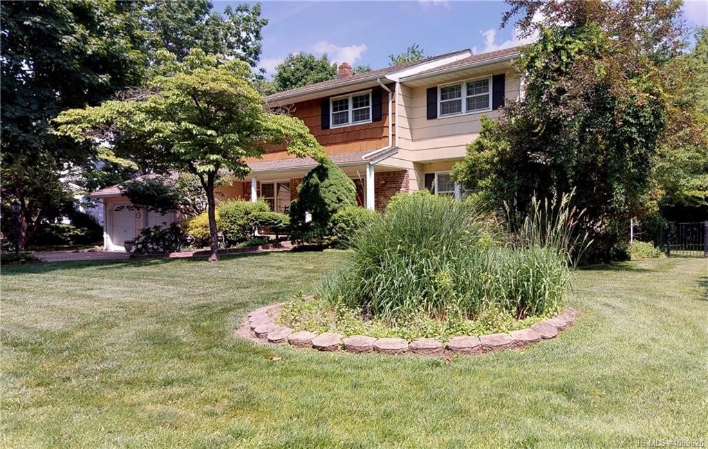 Primary Photo - 110 Sun Valley Rd