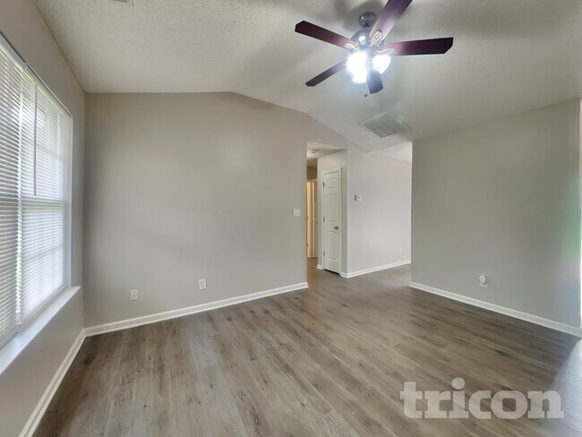 Building Photo - 9923 Austin Samuel Pl