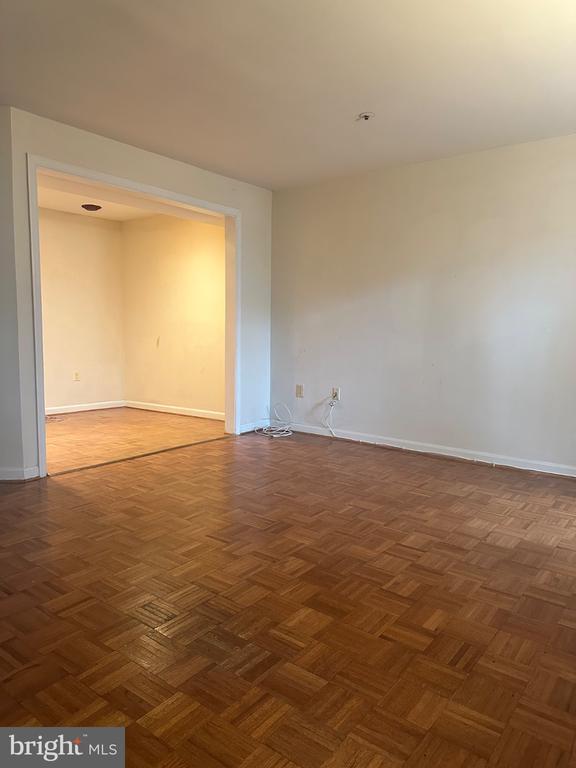 Building Photo - 16424 Pleasant Hill Ct