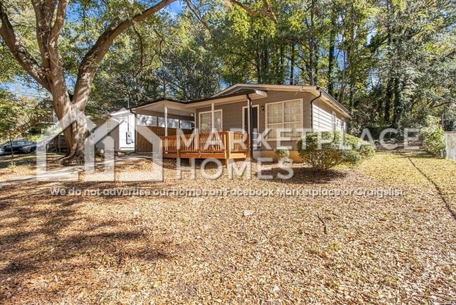 Photo - 2006 Akron Dr SE House