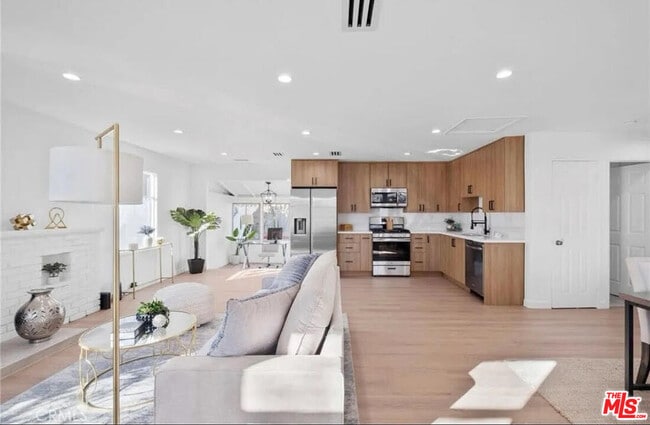 Foto del edificio - 6251 Alcove Ave