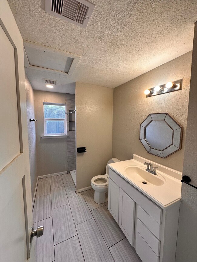 Foto del edificio - 2716 Hill Ave