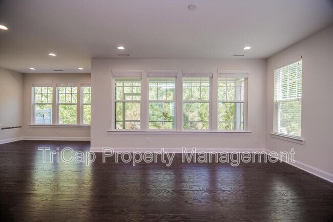 Foto del edificio - 1012 Laurel Twist Rd