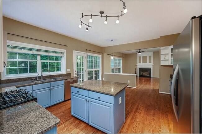 Foto del edificio - 3925 Barberry Ct