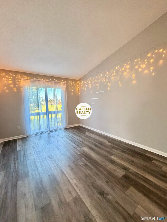 Foto del edificio - 255 Pine Rock Ave