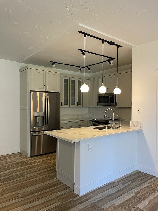 Foto del edificio - 17161 Alva Rd