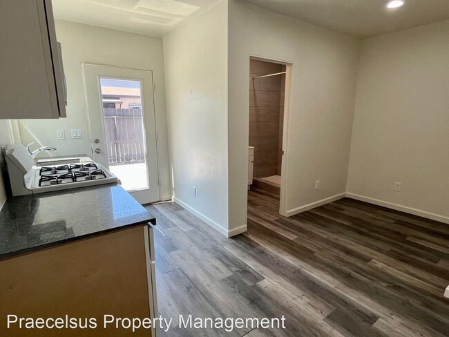 Foto del edificio - 1 br, 1 bath House - 185 Euclid Ave (back ...
