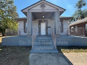 Building Photo - 708 16th Ave
