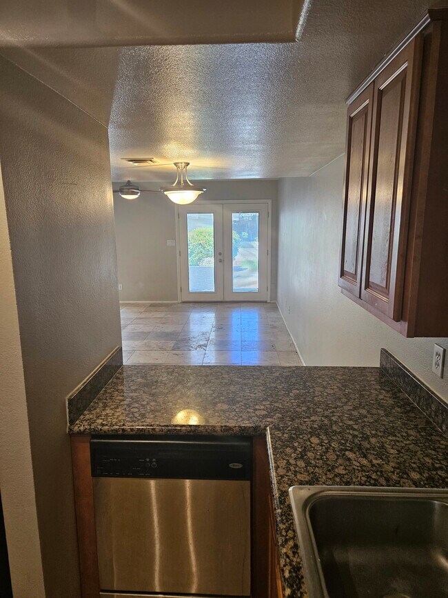 Foto del edificio - 885 N Granite Reef Rd