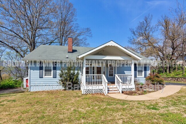 Foto del edificio - 323 Walsh Rd