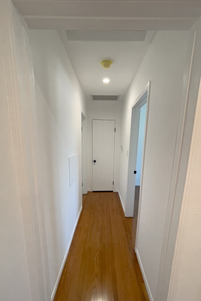Foto del edificio - 624 Sheldon St